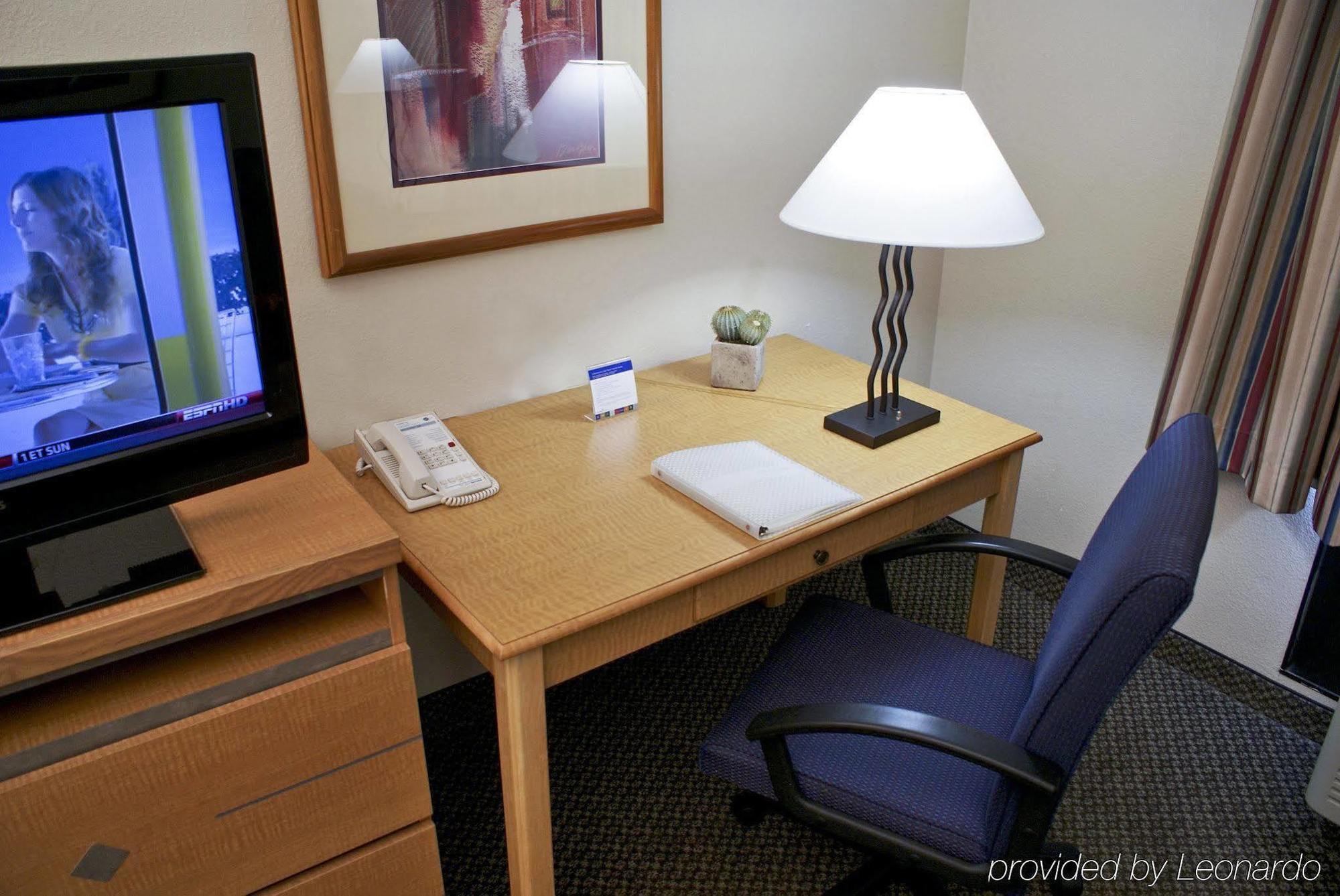 Hampton Inn Las Vegas/Summerlin Room photo